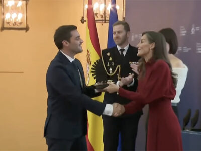 Federico Sainz de Robles, fundador y CEO de Sepiia, recibe el Premio Nacional de Innovación 2025 por su apuesta en moda inteligente y sostenible de manos de S.M. la Reina Letizia