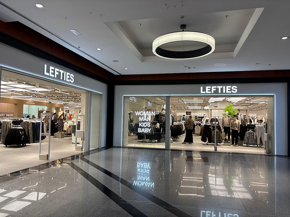 Lefties reabre su tienda en el Centro Comercial y de Ocio N4 Écija con una ampliación de casi 3.000 m²