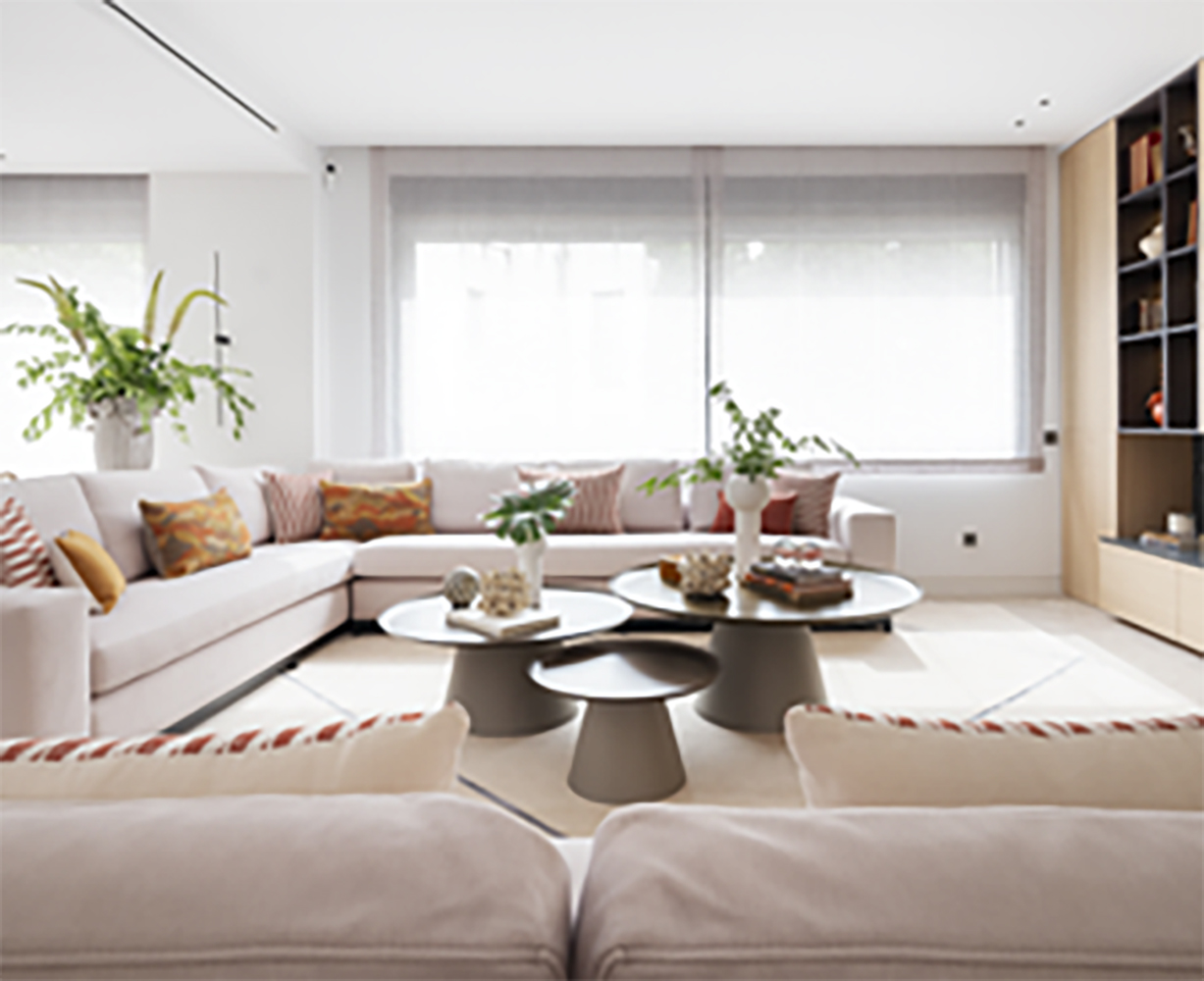 Cojines con diseño, textura y confort: los imprescindibles para redecorar cualquier rincón este otoño