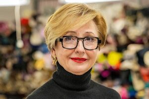 El Gremio de Sastres y Modistas CV concede hoy el XII Premio Aguja Brillante a la diseñadora Isabel Sanchis