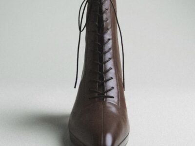 Del palacio al street style: así se llevan ahora los zapatos victorianos con Hispanitas