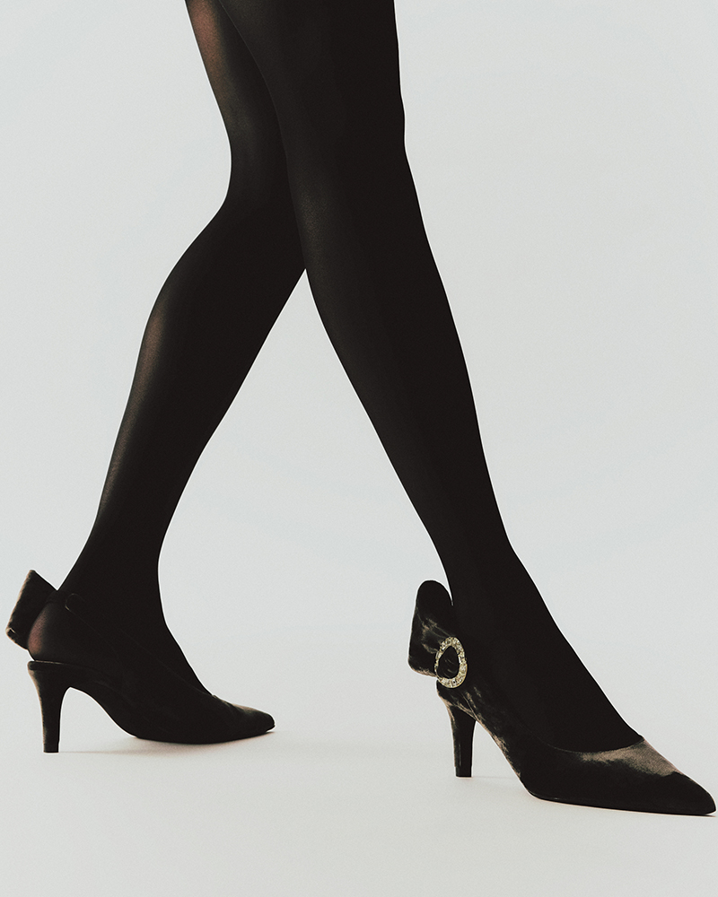 Los tacones de terciopelo de Mascaró, el nuevo imprescindible festivo