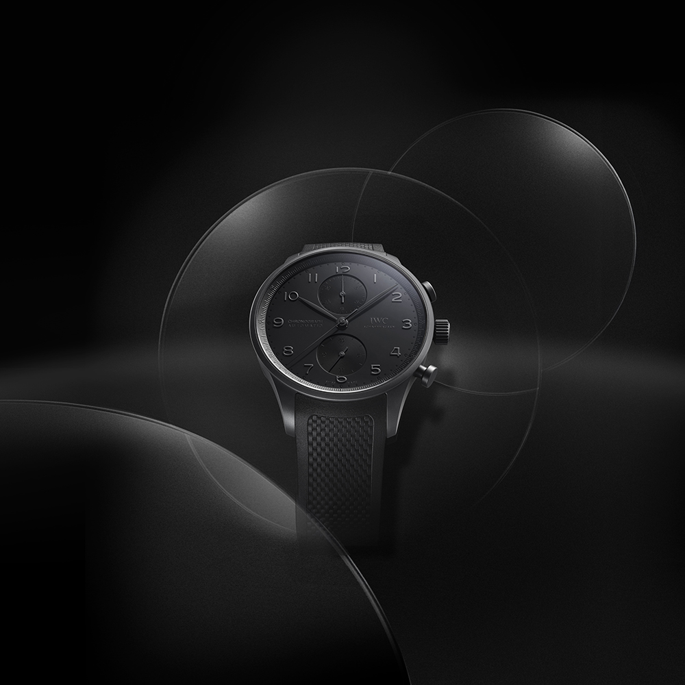Un icono en modo oscuro: IWC Schaffhausen presenta el Portugieser Cronógrafo Ceratanium