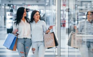 Los centros comerciales cerraron 2025 con un crecimiento del 5,5% en ventas y del 4,6% en afluencias