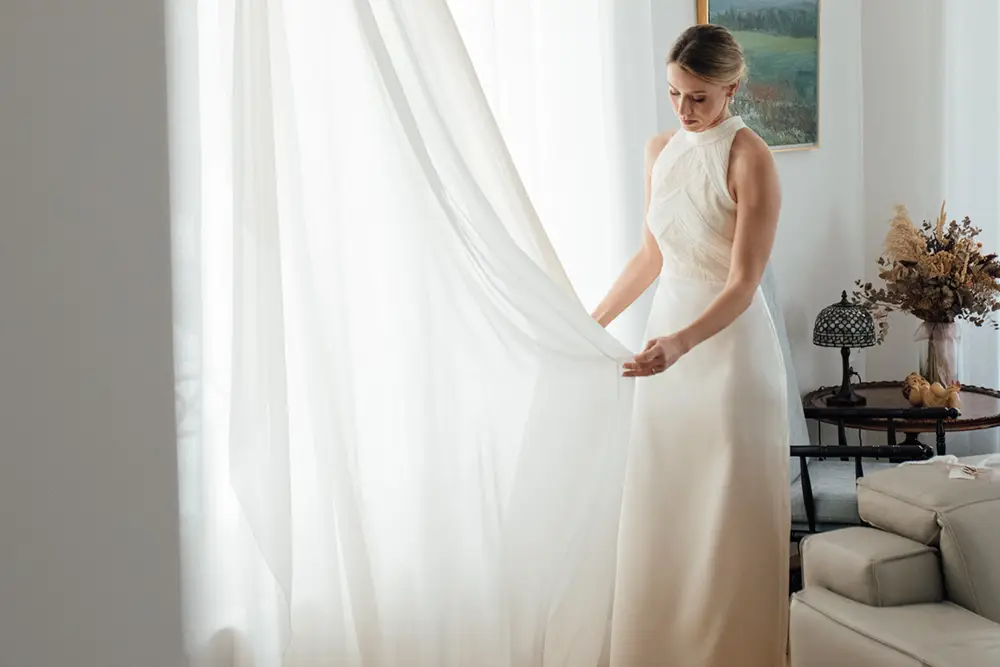 Todas las claves para un vestido de novia primaveral, según Alex Vidal