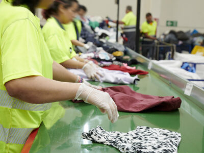 Moda re- consolida su liderazgo en 2025: más recogida, más empleo social y un papel clave en la nueva era del residuo textil