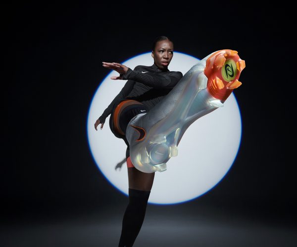 Nike presenta Phantom Luna, la bota de fútbol para mujer más innovadora de su historia