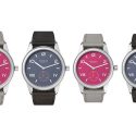 Fuera la timidez: los nuevos relojes Club Campus deep pink y blue purple de NOMOS