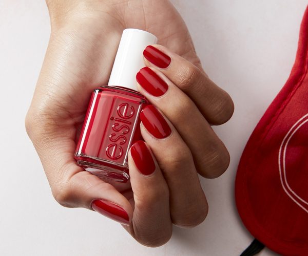 Los tonos de la colección de essie para celebrar un verano a todo color