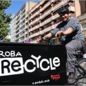 Roba Re-cycle: un nuevo servicio de recogida de ropa, calzado y complementos en bicicleta, en funcionamiento en Reus y Sant Cugat del Vallès