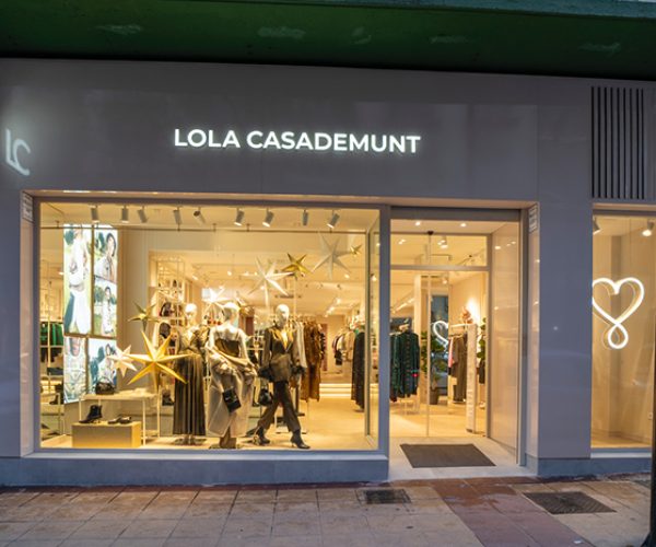 LOLA CASADEMUNT prosigue con su plan de expansión y abre en Zaragoza su primera tienda