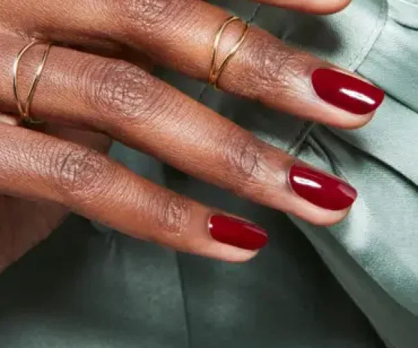 Las claves de Essie para cuidar tu manicura en invierno