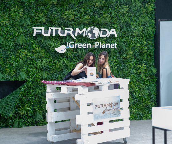 FUTURMODA logra atraer a 4.000 visitantes profesionales en el primer día de feria