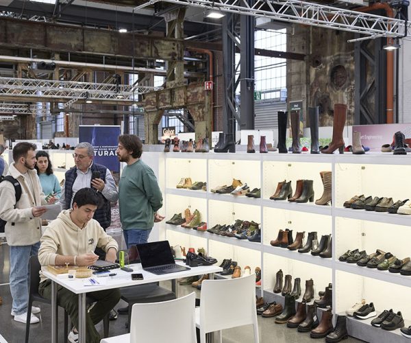 La Federación de Industrias del Calzado Español (FICE) desembarca en Shoes Düsseldorf con 41 marcas que exhibirán sus colecciones para el invierno 25/26