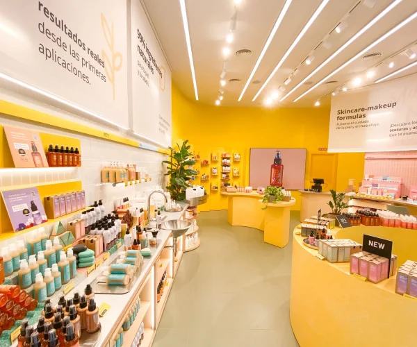 Freshly Cosmetics prevé abrir una docena de Freshly Stores y seguir llegando a más mercados en 2023