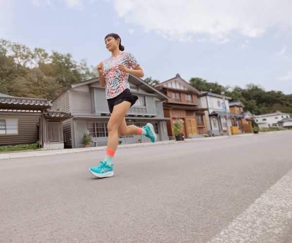 Siente cómodo, encuentra la calma: ASICS lanza la nueva zapatilla de running GEL-NIMBUS 27 con amortiguación similar a una nube