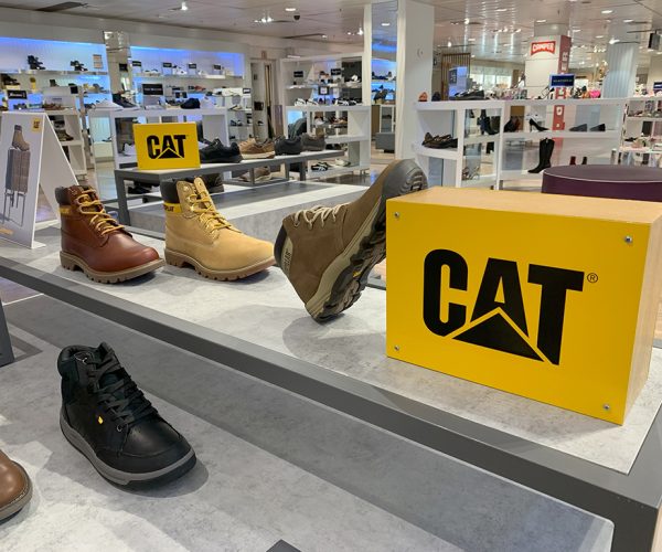 Cat Footwear abre nuevos espacios de venta en tiendas El Corte Inglés de Madrid y Bilbao