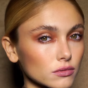 Este look perfecto para novias de NYX PMU es natural, de larga duración y sin brillos