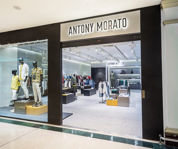 mirar televisión En la cabeza de localizar Antony Morato inaugura dos nuevos puntos de venta en Milán y Alicante -  Ediciones Sibila