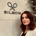 Silbon ficha a la exdirectora de marketing de Suarez para reforzar la plantilla tras superar los 30 millones