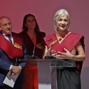 Patricia del Pozo preside la imposición de becas de ESSDM