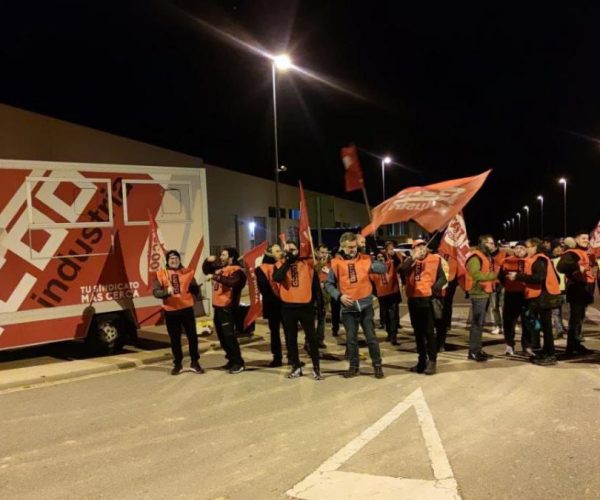 Fice y la AEC firman el convenio colectivo estatal del calzado con UGT y CCOO