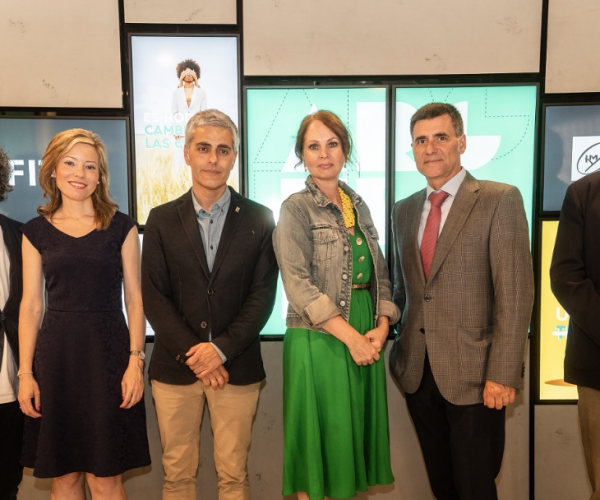 La Federación de Industrias Textiles y de la Confección de Aragón (Fitca) presenta Aragón Fashion Hub y hace balance de su primera acción REVITALIZA