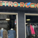 La Unión de Profesionales y Trabajadores Autónomos (UPTA) señala a la tienda Retro Rocket Vintage en Vilagarcía de Arousa como un ejemplo de innovación gracias al Kit Digital