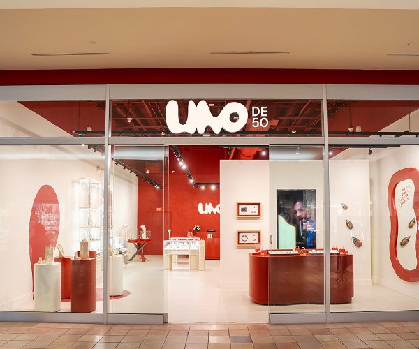 UNOde50 da un paso más en su estrategia retail y revoluciona la experiencia en tienda con sus nuevas Galerías creativas