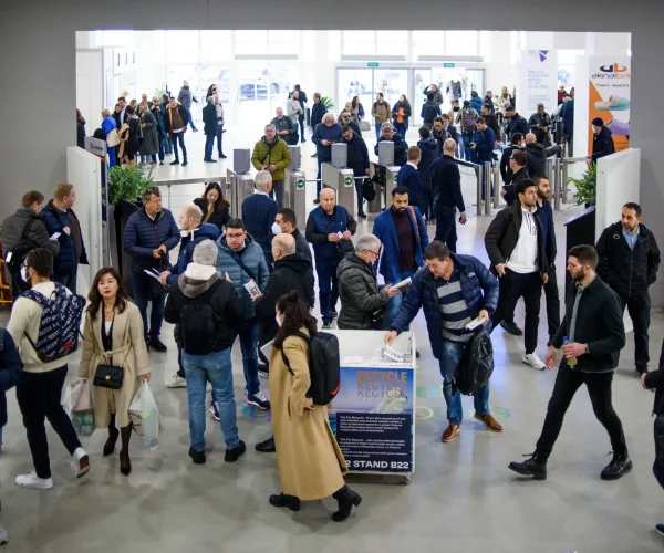 Expo Riva Schuh & Gardbags recibe la visita de más de 8.600 profesionales procedentes de más de 100 países