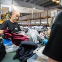 Roba Amiga transforma 15.300 toneladas de residuo textil en oportunidades laborales para personas en riesgo de exclusión