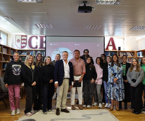 El presidente del Clúster Textil Moda de Galicia (COINTEGA) inaugura el nuevo Curso Internacional de Cesuga para especialistas del Mercado del lujo