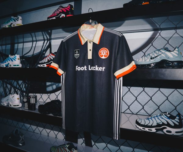 Foot Locker y Río Dulce presentan una camiseta exclusiva que celebra la cultura de fútbol local