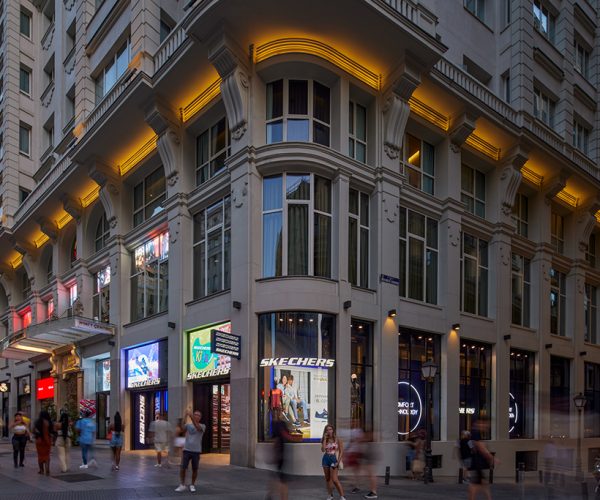 Skechers abre su primera flagship store en Madrid