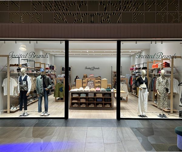 Sevilla Fashion Outlet acoge el primer outlet físico de Invited Brands 