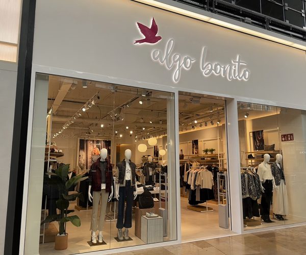 Algo Bonito continúa su expansión en España con la apertura de su segunda tienda en Barcelona