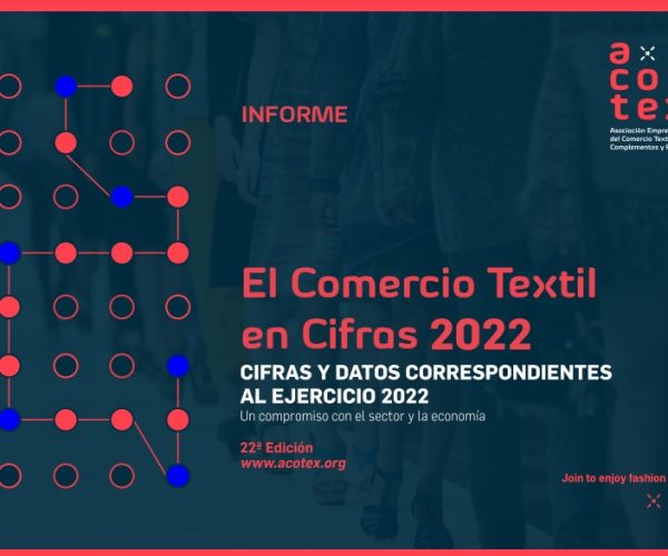 Los españoles nos gastamos una media de 298,80 euros al año en ropa, según el informe «El Comercio Textil en Cifras 2022» de ACOTEX