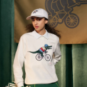 Lacoste y Netflix: el cobranding que une moda y series favoritas