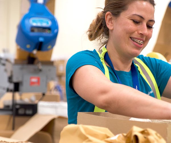 Logisfashion gestionará más de 2,2 millones de artículos en la campaña de Black Friday 2025