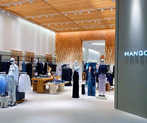 Mango lleva su concepto New Med a Dubai por primera vez con la renovación de su tienda en Dubai Mall