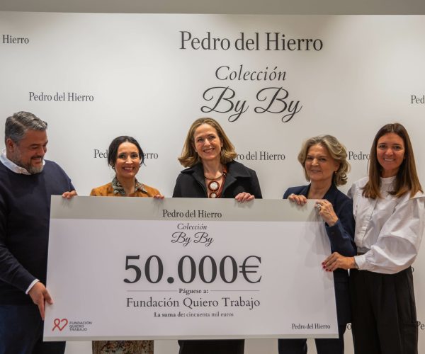 De izquierda a derecha: Nacho Aguayo, Cruz Sánchez de Lara, Patricia Estany, Pilar Mateo y María Sañudo. Pedro del Hierro.