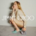 Chloë Sevigny protagoniza la nueva campaña spring 2025 de Jimmy Choo