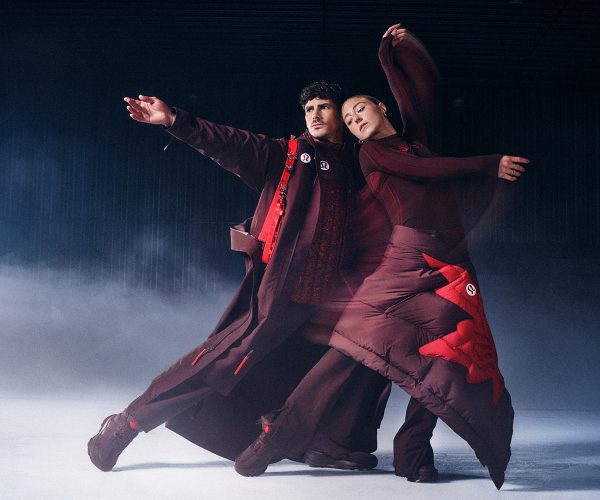 En colaboración con el Comité Olímpico Canadiense (COC) y el Comité Paralímpico Canadiense (CPC), lululemon viste a los atletas, entrenadores y mission staff de Team Canada para los momentos clave de los Juegos Olímpicos y Paralímpicos de Invierno Milano Cortina 2026, incluyendo las ceremonias de apertura y clausura, las ceremonias de medallas, las apariciones ante medios, los viajes y la vida diaria en la Villa Olímpica.
