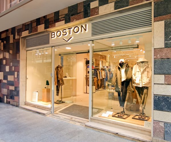 La firma de moda masculina Boston desembarca en el eje comercial del centro de Bilbao