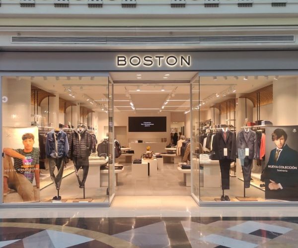 La firma de moda masculina Boston reabre su tienda de Plaza Norte 2 tras un proceso de renovación