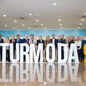 FUTURMODA inaugura su 50ª edición con un gran ambiente de visitantes