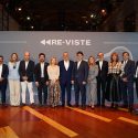 Representantes del Comité de Dirección de RE-VISTE junto a Marta Gómez Palenque, directora general de Calidad y Evaluación Ambiental y Alejandro Dorado, comisionado para la Economía Circular del Ministerio para la Transición Ecológica y el Reto Demográfico.