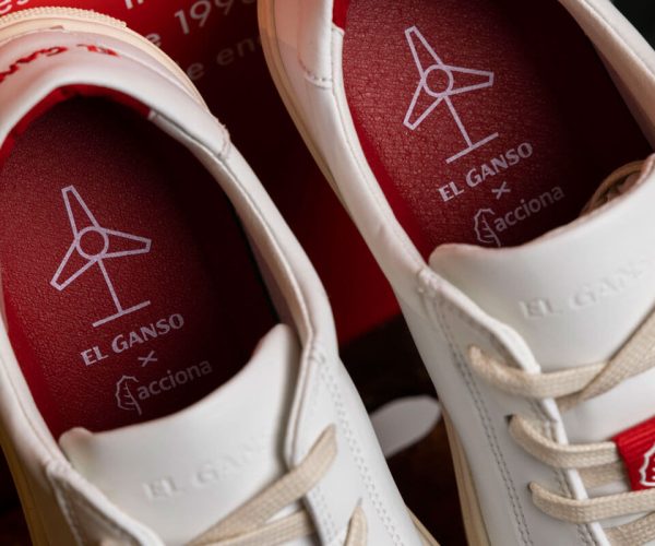 Ya están a la venta las primeras zapatillas del mundo fabricadas con palas eólicas recicladas de ACCIONA Energía y El Ganso