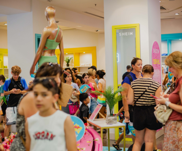 Casi 100.000 personas visitan la última pop-up de SHEIN en Barcelona