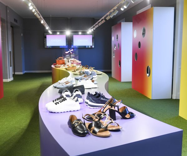 GEOX presenta su colección Primavera Verano 2023 en la Semana de la Moda Milán - Ediciones Sibila